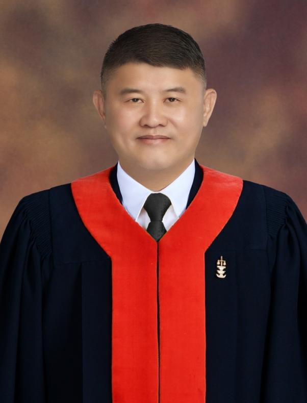 Mr.Chakrapong  Vivatvanit